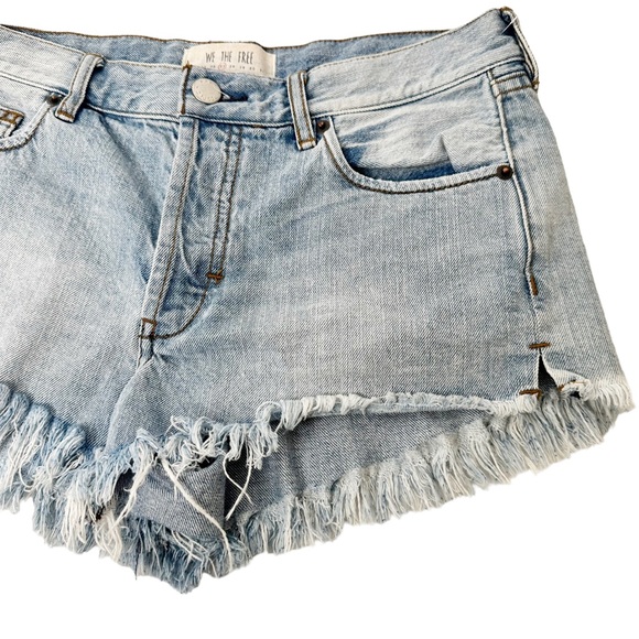Free People We The Free Denim Distressed Shorts Size 27 - Picture 2 of 4